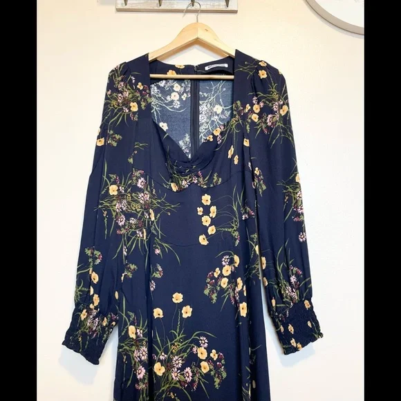 Reformation hunt dress Mademoiselle  AUTHENTIC🍒 - Picture 10 of 17